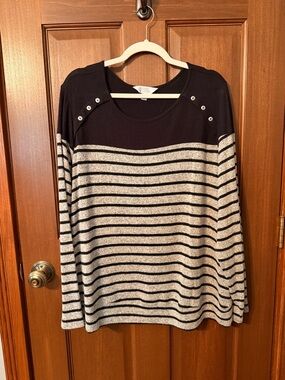 Market & Spruce Black and Gray Striped Long-Sleeve Top with Shoulder Buttons